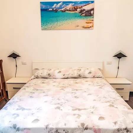 Welcomely - Senyera Apartment